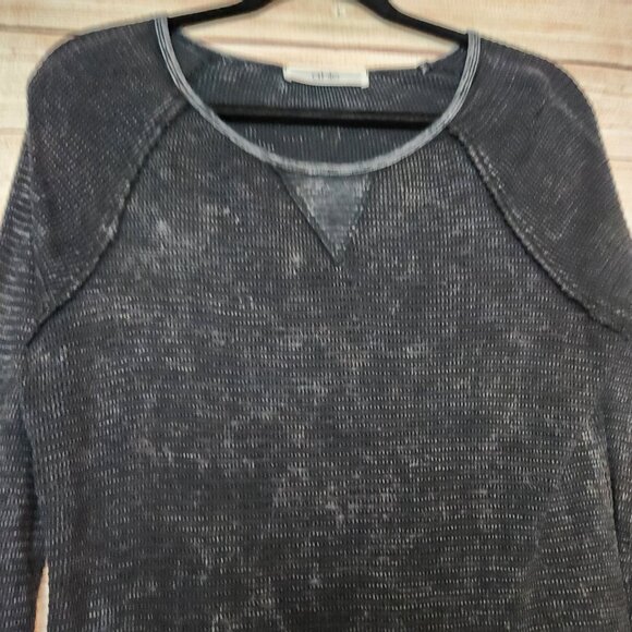Able Distressed Cuffs Boho Dark Romantic Grunge Waffle Henley Top Women's Size L - Picture 2 of 16